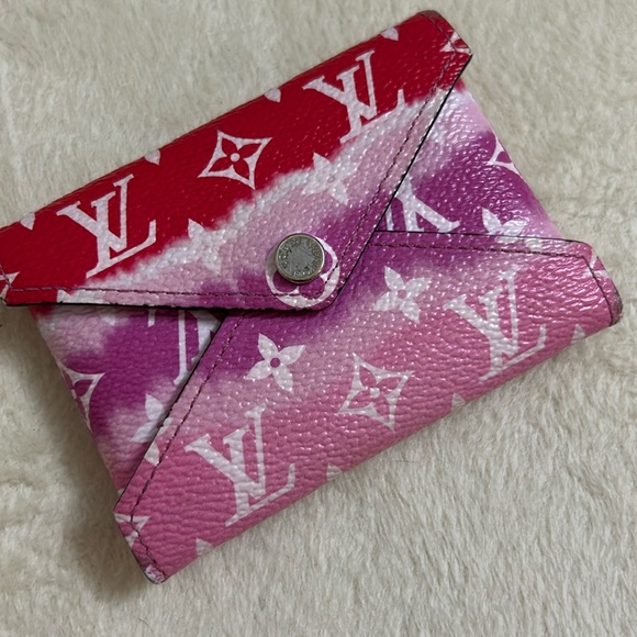 Louis Vuitton Kirigami Small Card Holder - Picture 2 of 13